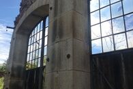 Torbögen aus mächtigen Granitblöcken - gebraucht Dresden